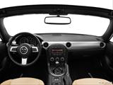  Dashboard, center console, gear shifter view photo